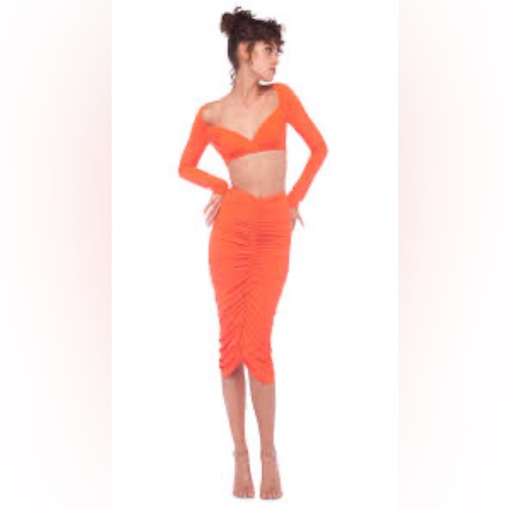 Norma Kamali top size M BNWT